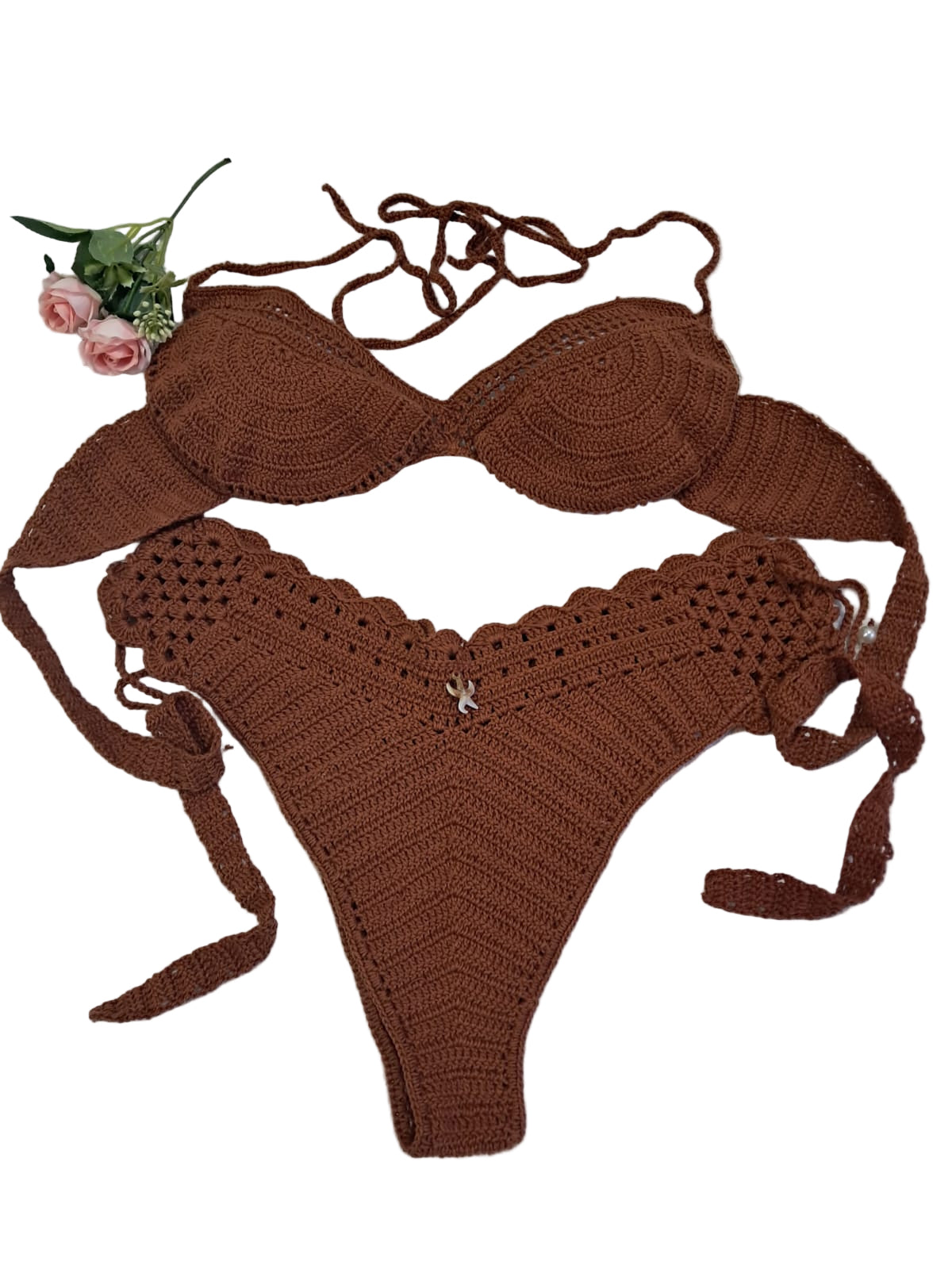 Biquini de croche marrom